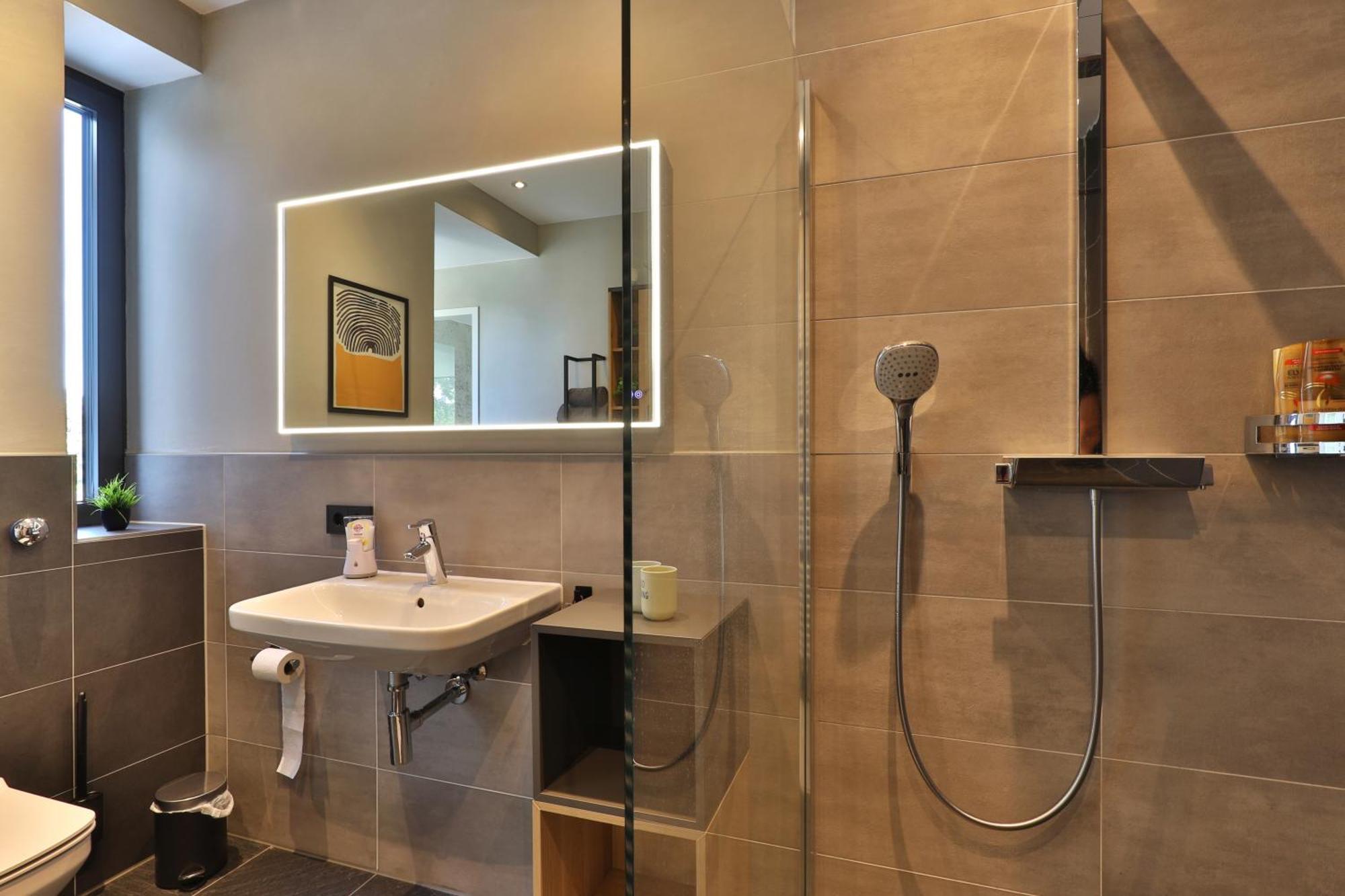 Moderne Studio-Wohnung Герстхофен Экстерьер фото